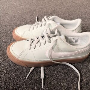 Nike Court Legacy Low Top Sneakers - Girls size 3.5